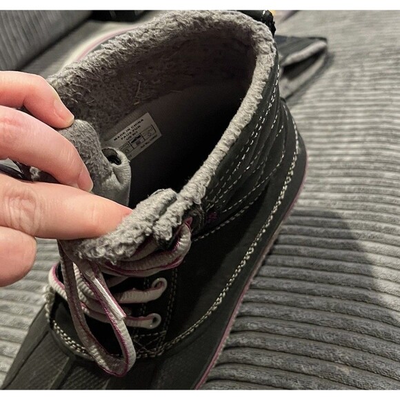 Crocs Womens 7 US AllCast Waterproof Duck Boot Snow Weather Black Purple Gray - Picture 6 of 10